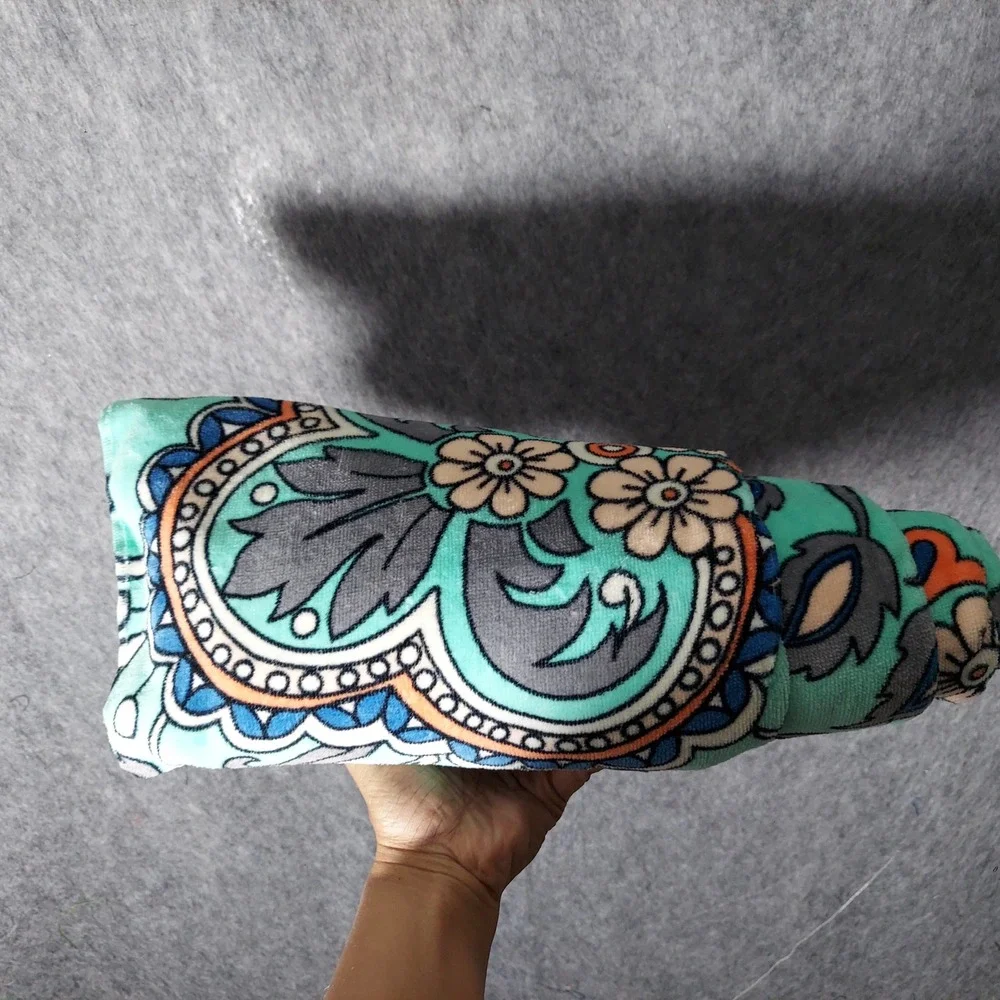 Vera Bradley Beach Towel 64x33 Teal Boho Fun Flowers Floral Print Cotton‎ Terry